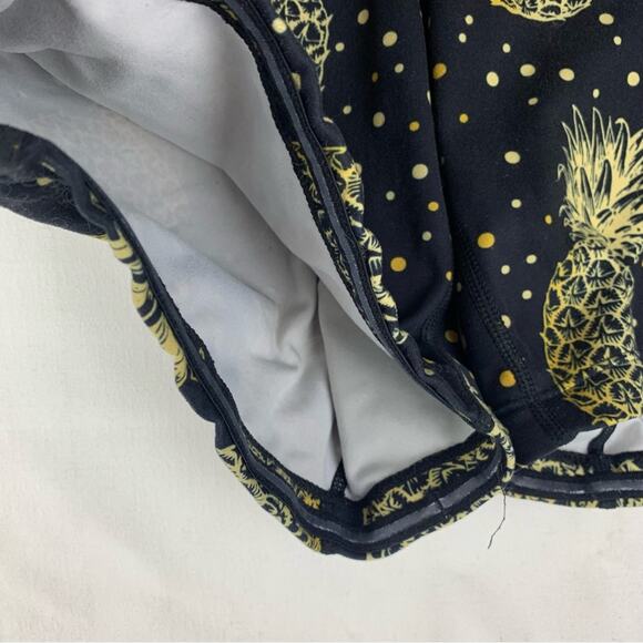 Constantly Varied Gear size medium Black Gold Pineapple Bike Shorts CVG - Picture 6 of 9